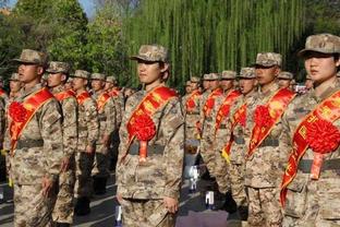 巴雷拉结束近1年的社媒沉默，更新Ins发布国米夺冠庆祝照片